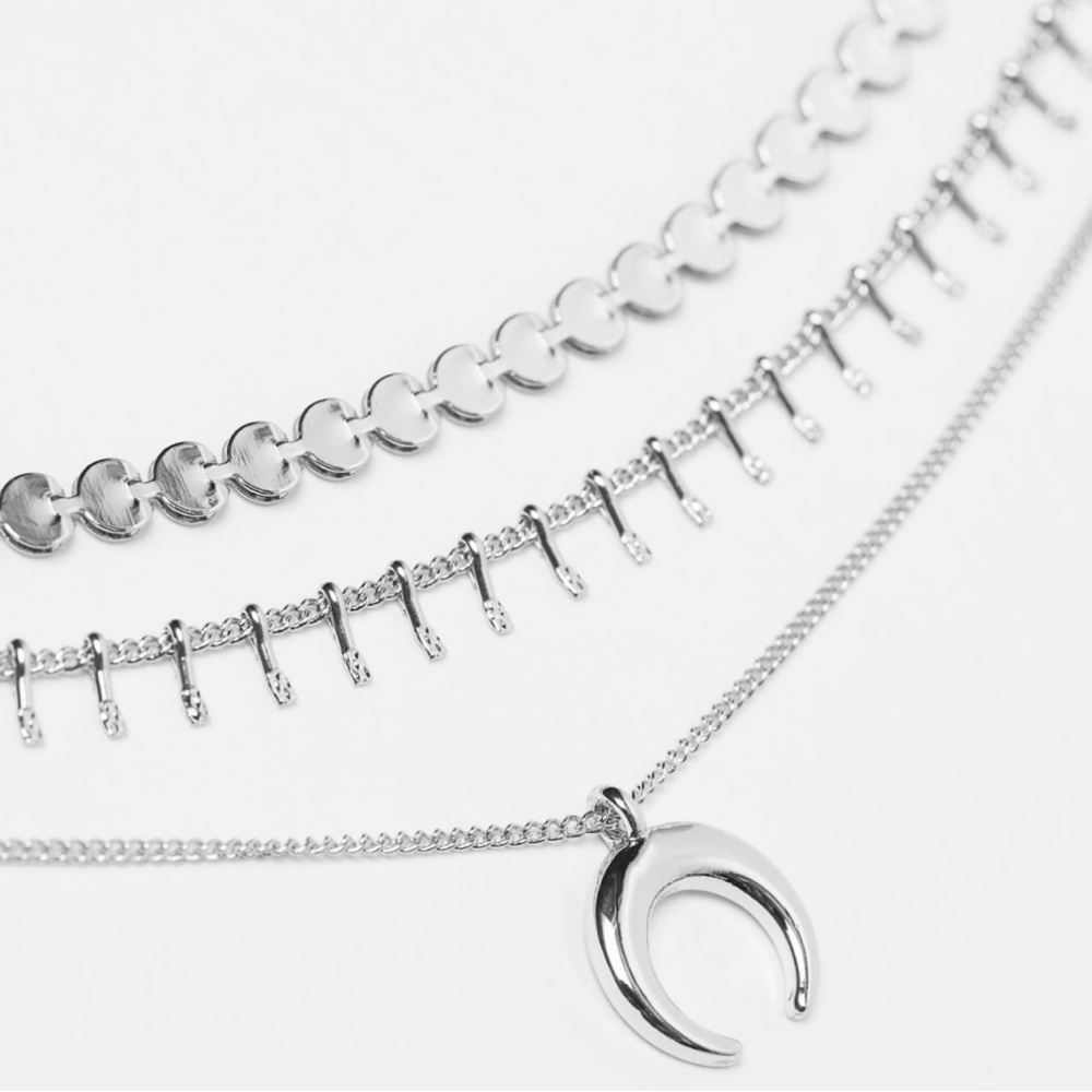 🌙New Silver necklace, half moon charm and three different strands w/ extension - Picture 5 of 6